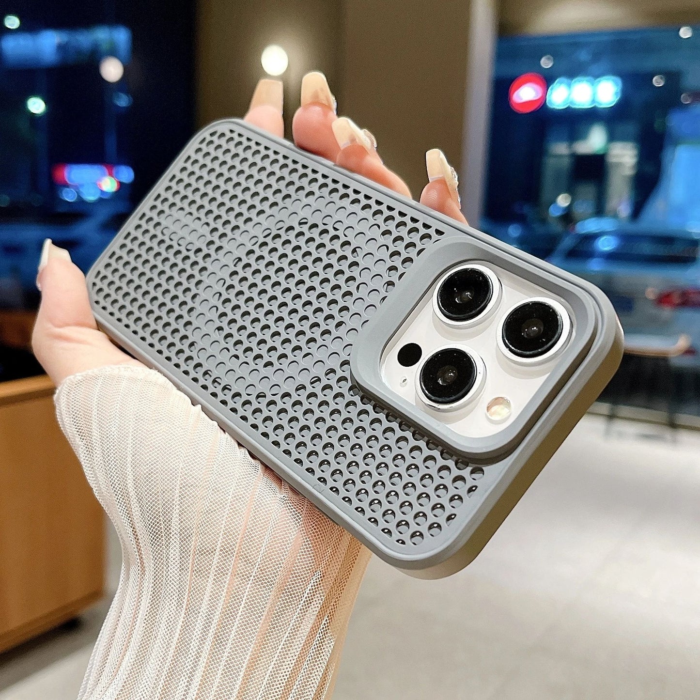 Coque magnétique respirante avec design en maille pour iPhone 12