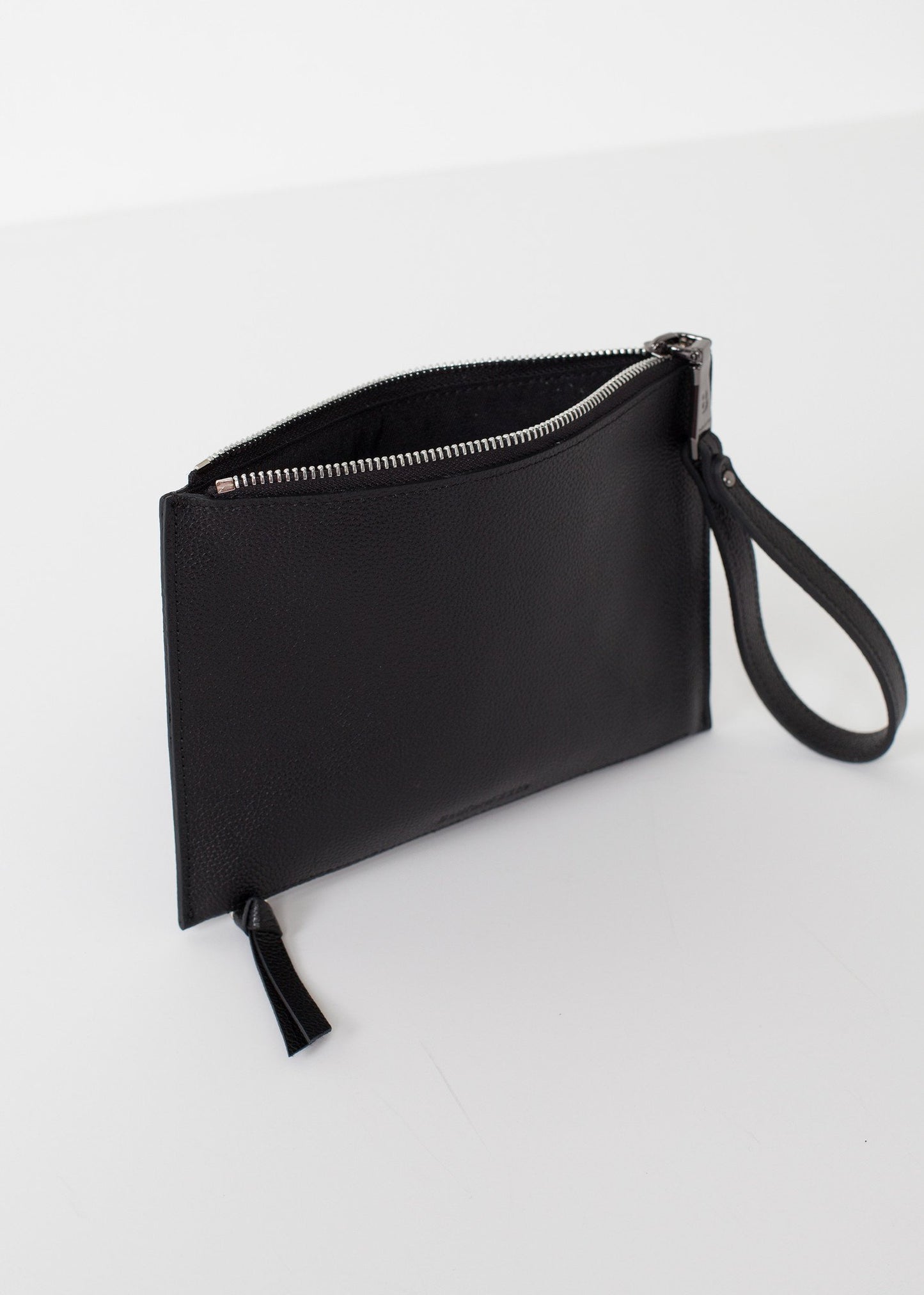 DoublEE Zip Clutch